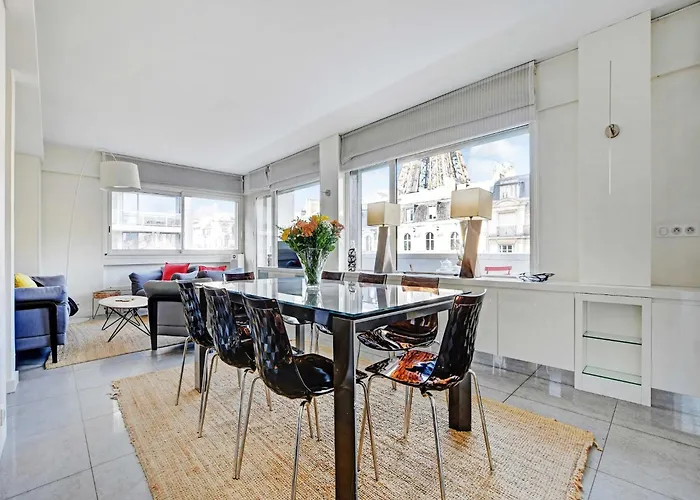 Exceptional 3bdr 6p - View Of The Eiffel Tower * Paris