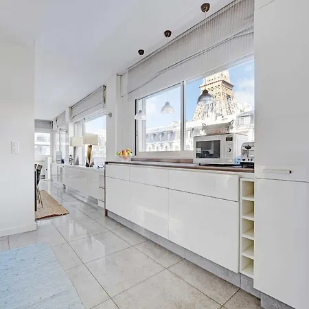 Апартаменты Exceptional 3bdr 6p - View Of The Eiffel Tower *
