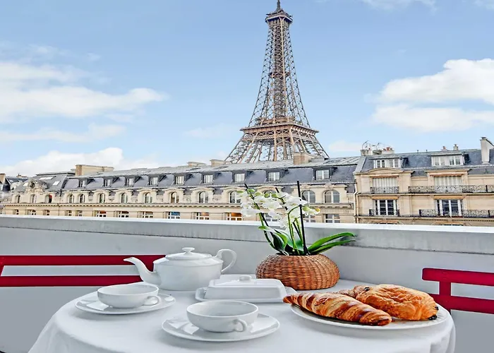 Апартаменты Exceptional 3bdr 6p - View Of The Eiffel Tower Париж